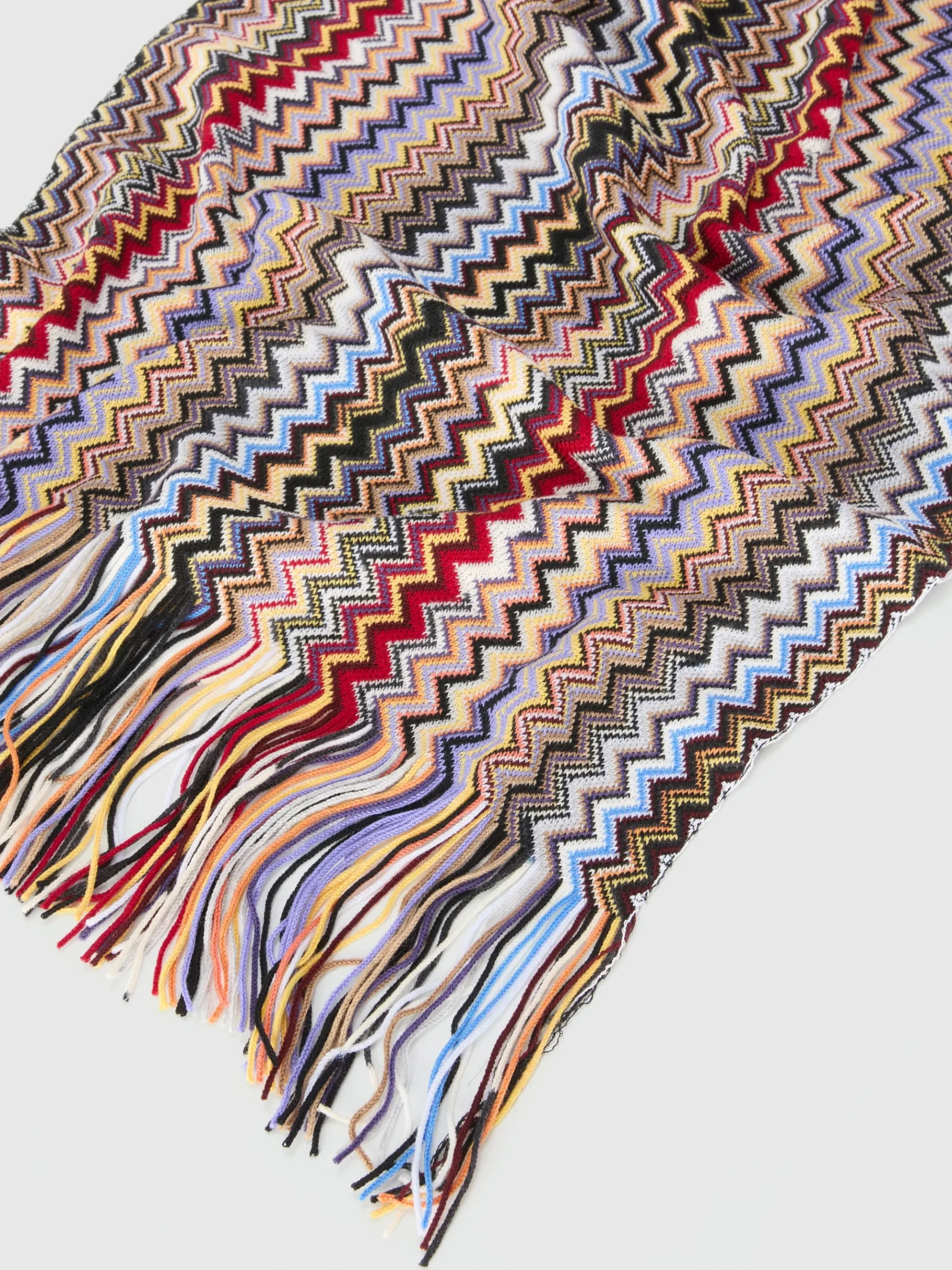 Slub knit shawl with fringes