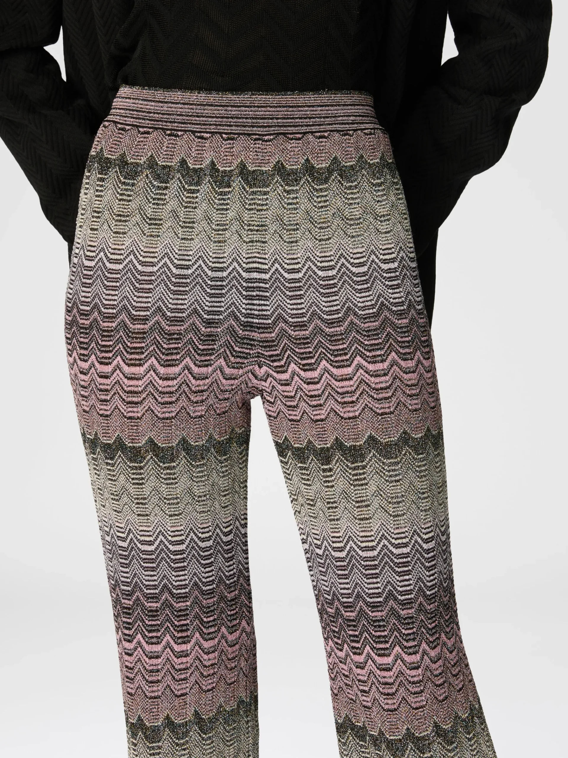 Straight trousers with glare-patterned zig zag lamé