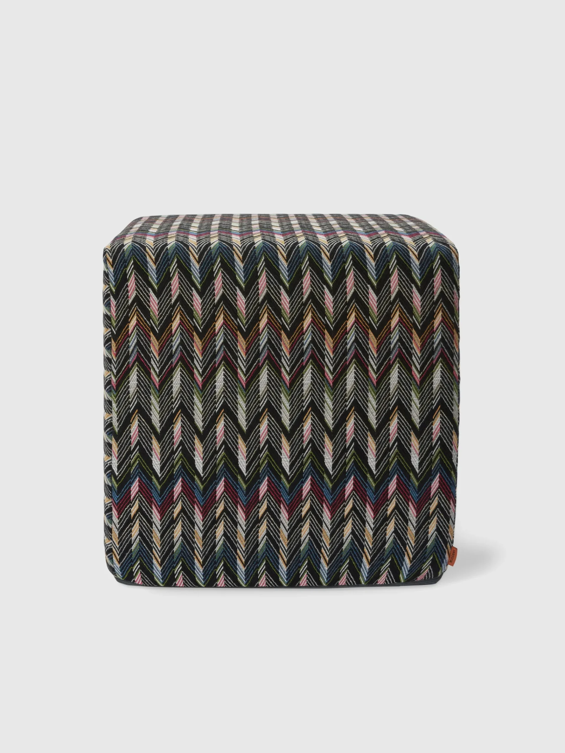 Stride cubic pouffe 40x40x40 cm