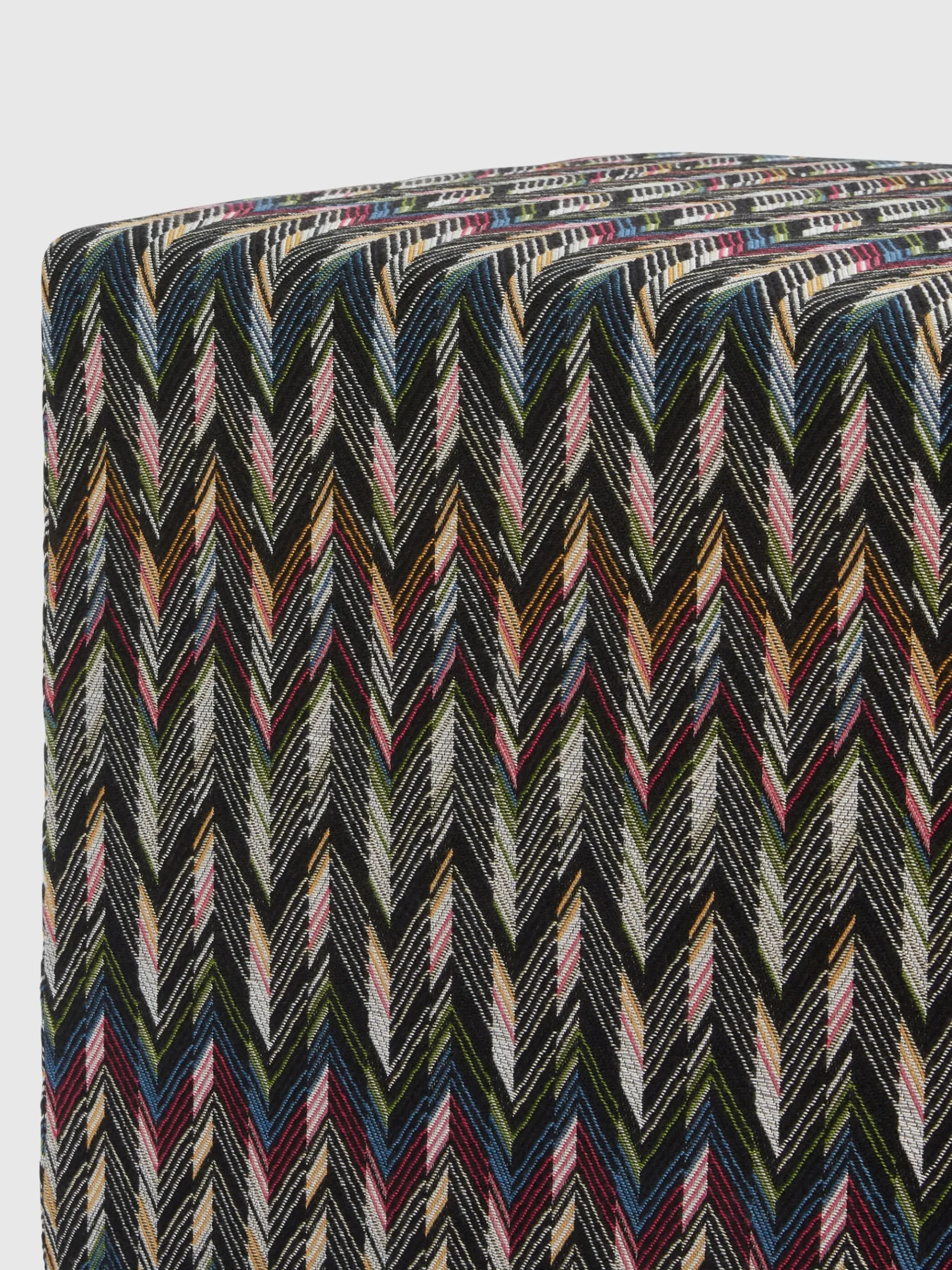 Stride cubic pouffe 40x40x40 cm
