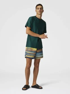 Swim shorts with gradient zigzag print
