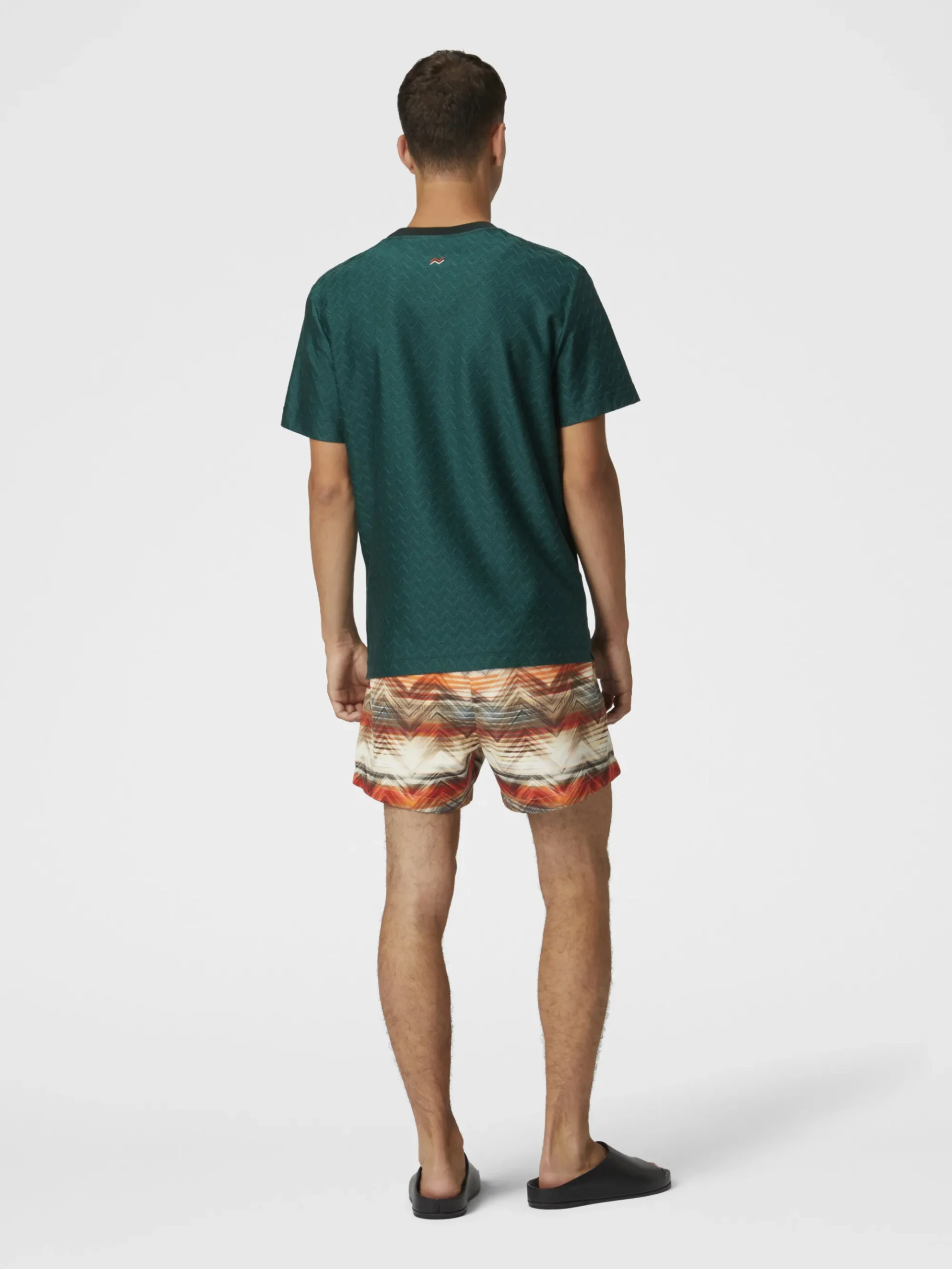Swim shorts with macro zig zag dégradé print