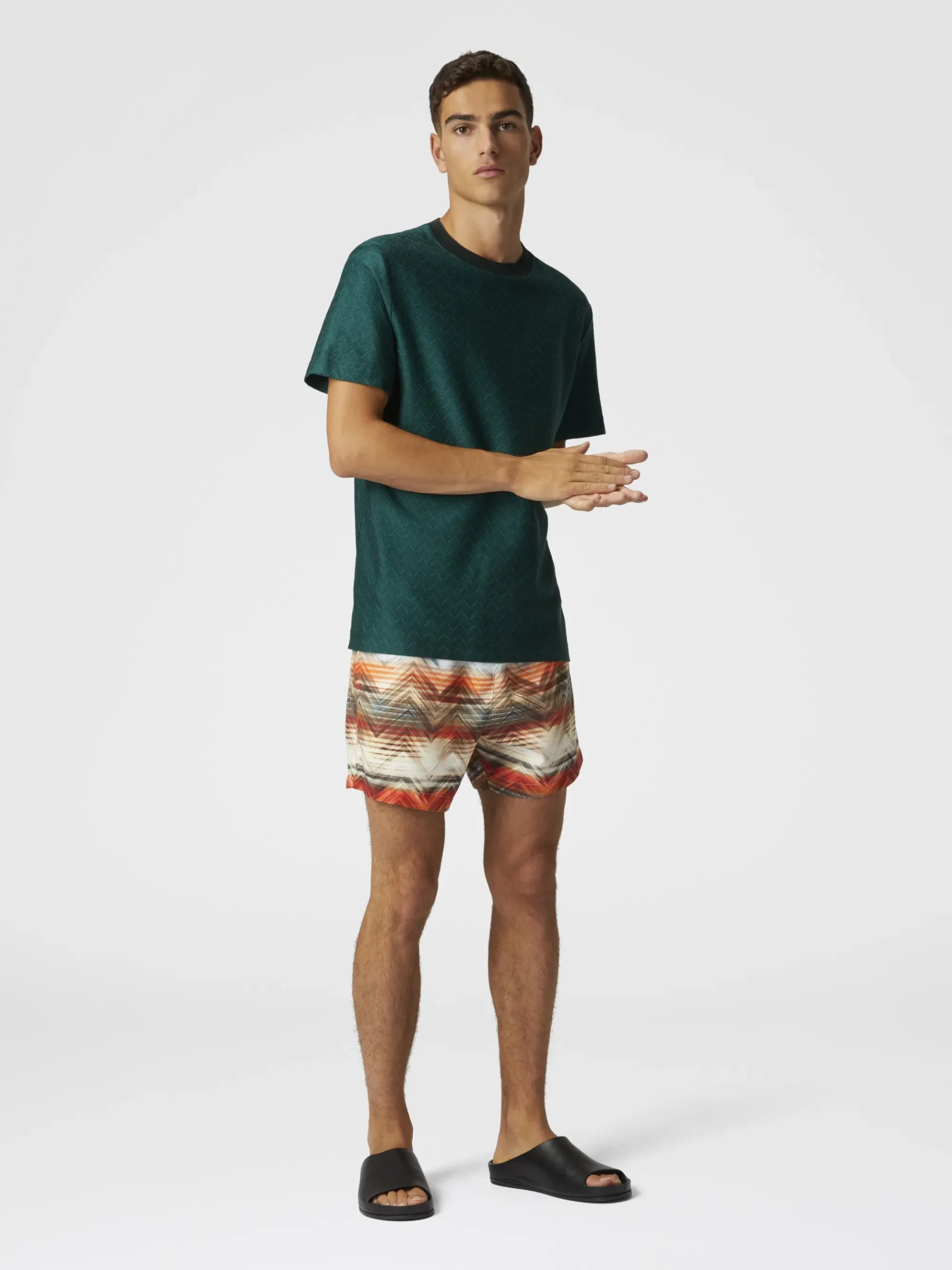 Swim shorts with macro zig zag dégradé print