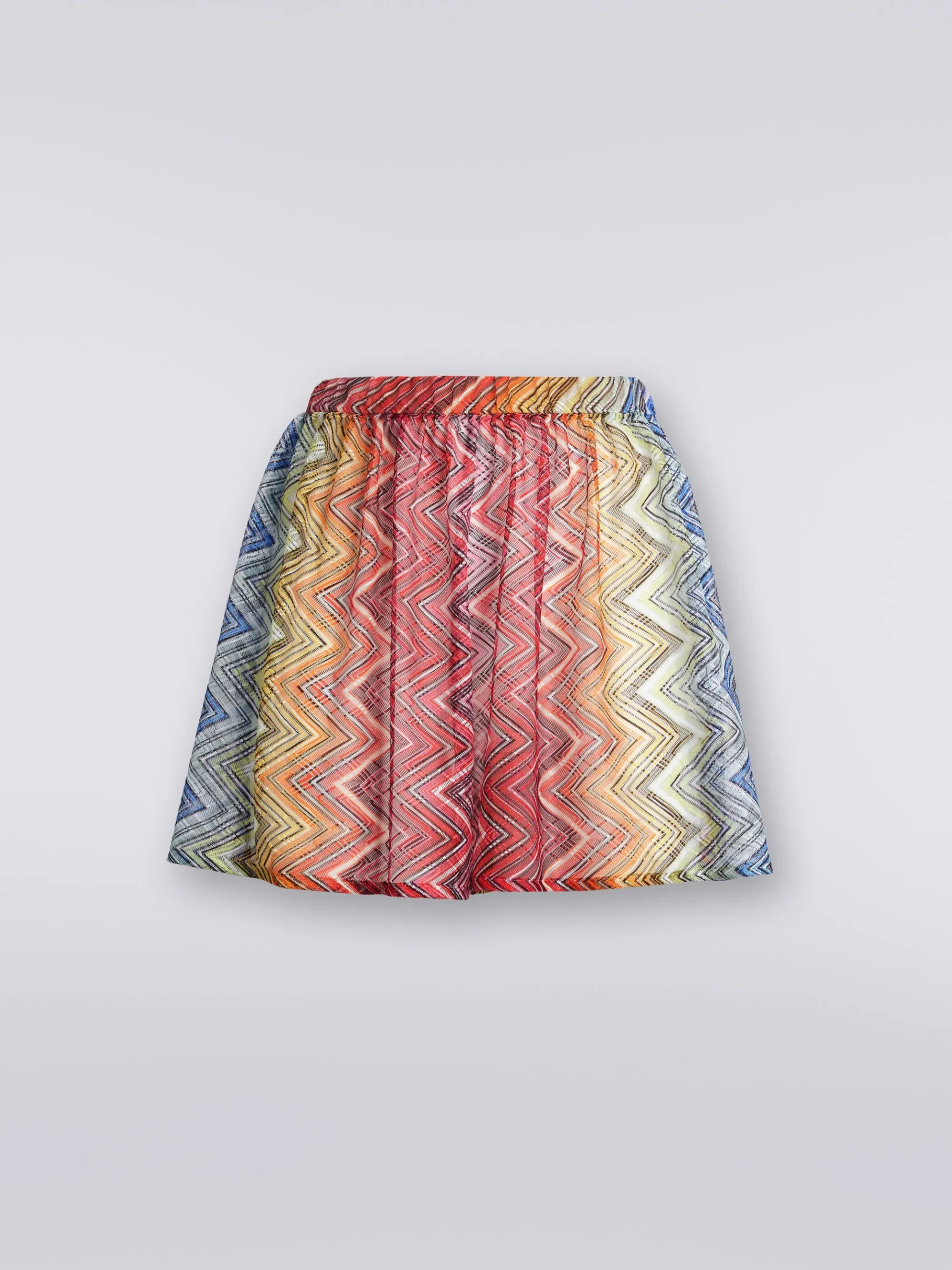 Swimming shorts in zigzag print fabric