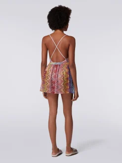 Swimming shorts in zigzag print fabric