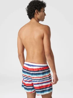 Swimming trunks in small zigzag print nylon