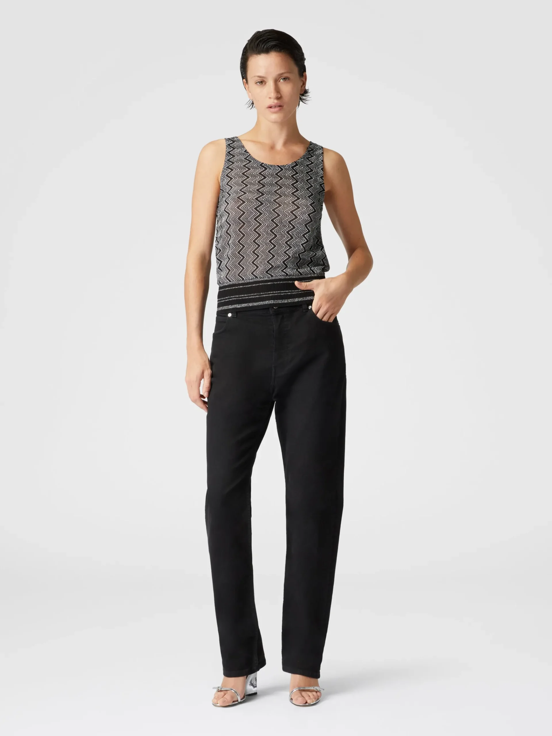 Top with zig zag lamé motif