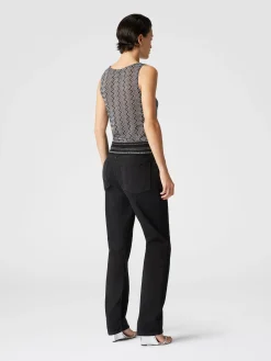Top with zig zag lamé motif