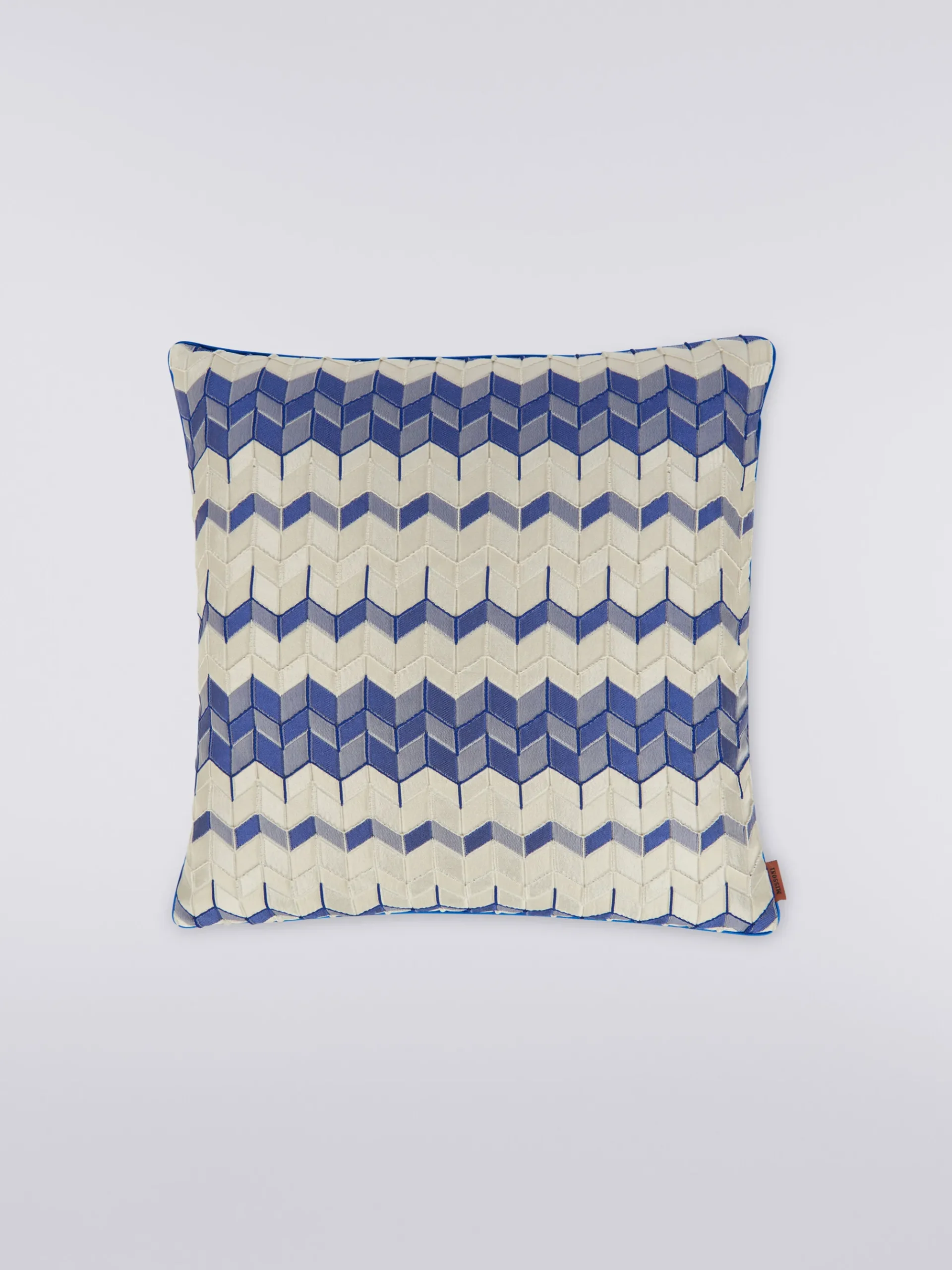 Tread 40x40 cm chevron 3D effect cushion