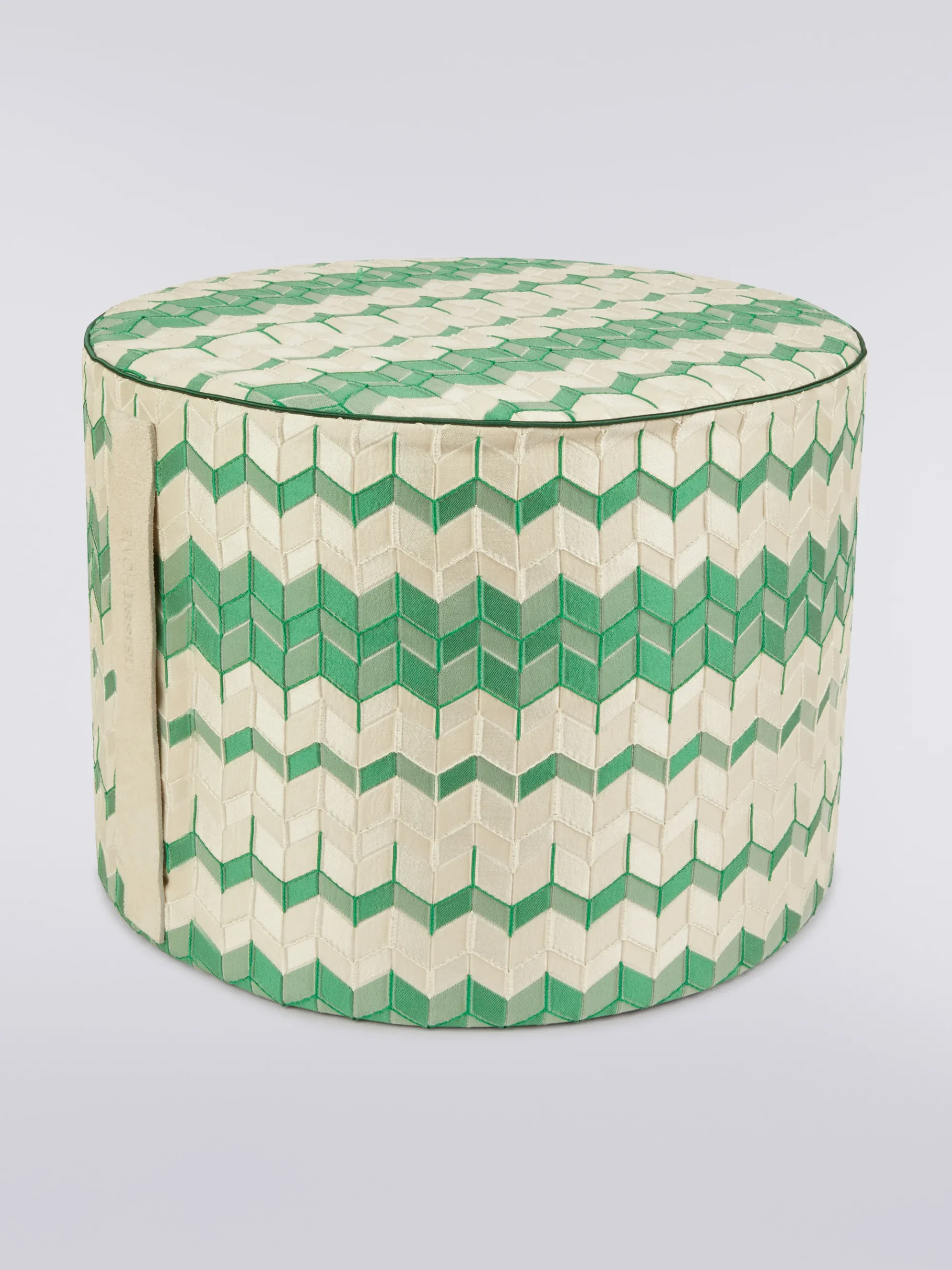 Tread 40x30 cm cylindrical pouffe with 3D effect chevron