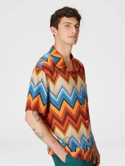 Viscose bowling shirt with macro zigzag and breast pocket