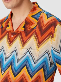 Viscose bowling shirt with macro zigzag and breast pocket