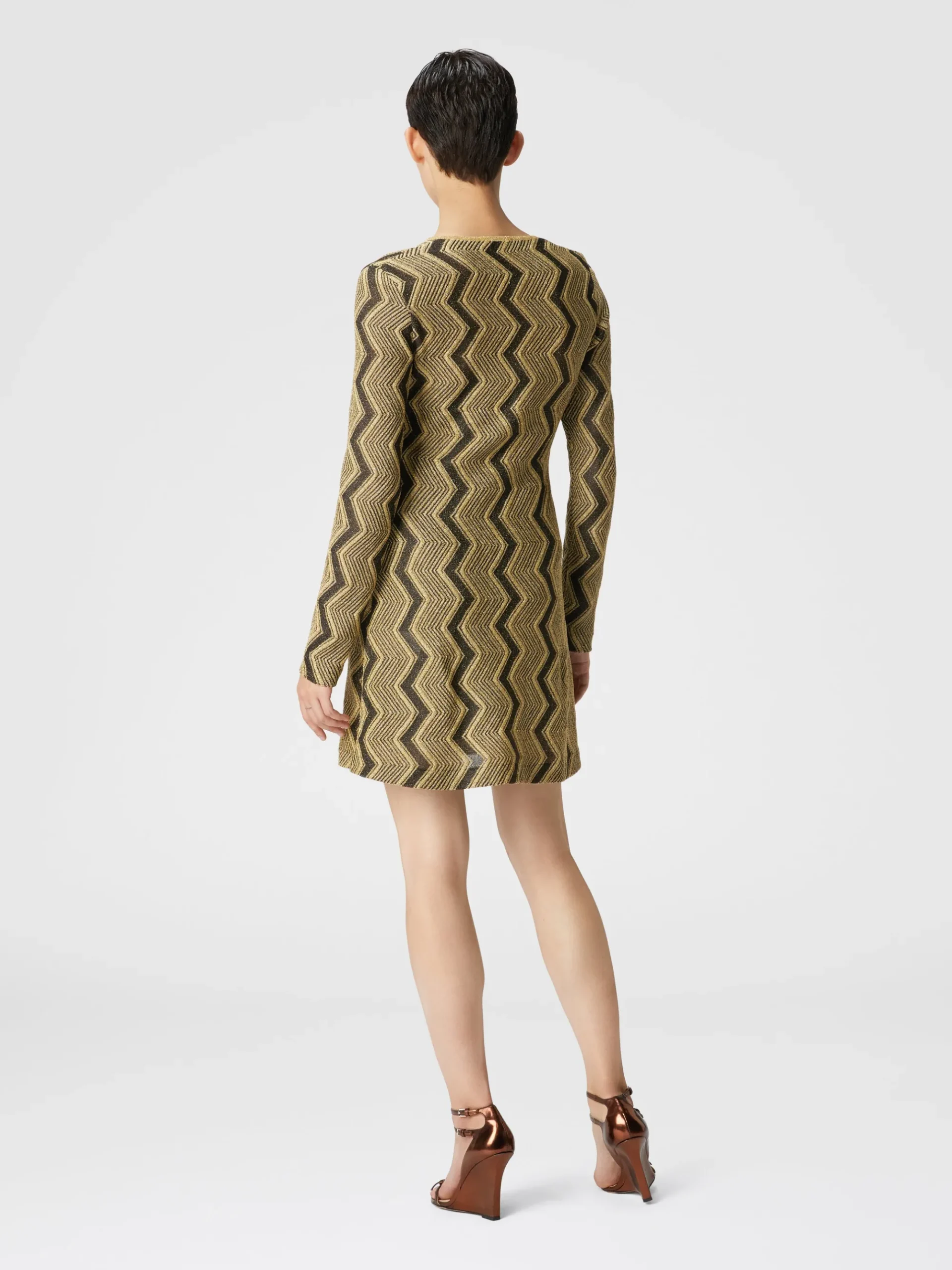 V-neck dress in lamé zig zag viscose