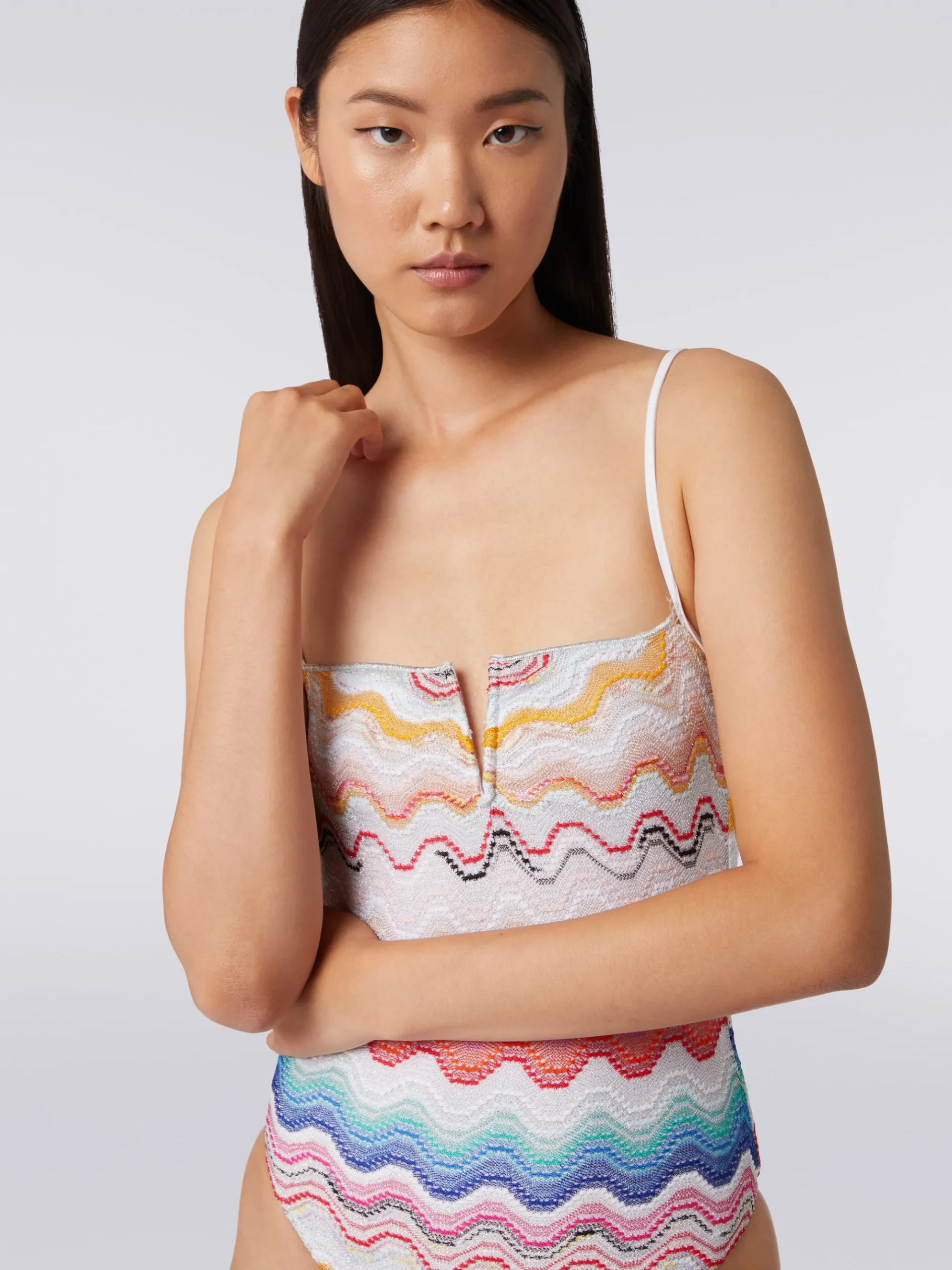 Wave motif one-piece swimming costume with underwire