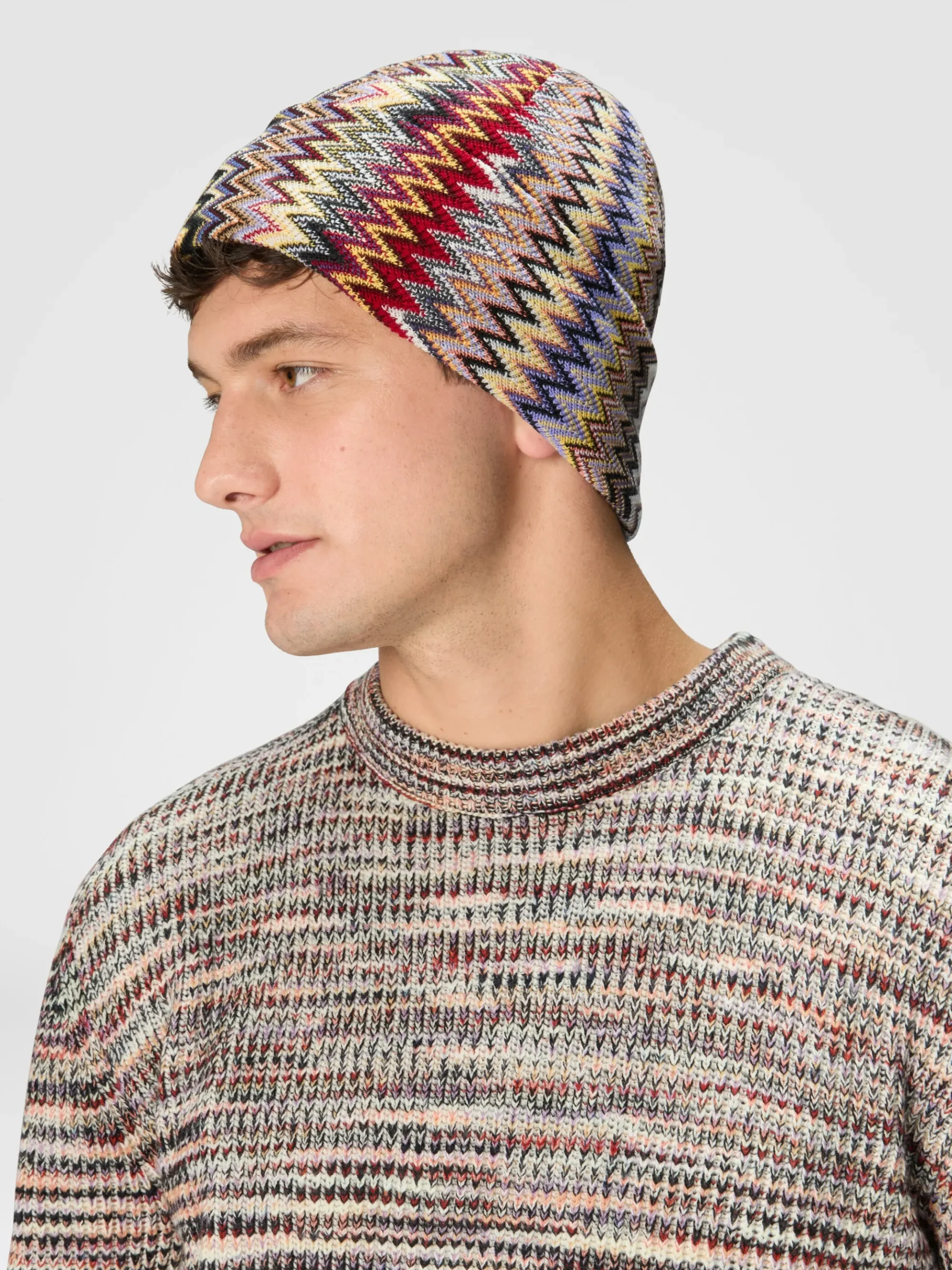 Wool beanie with vertical zigzags