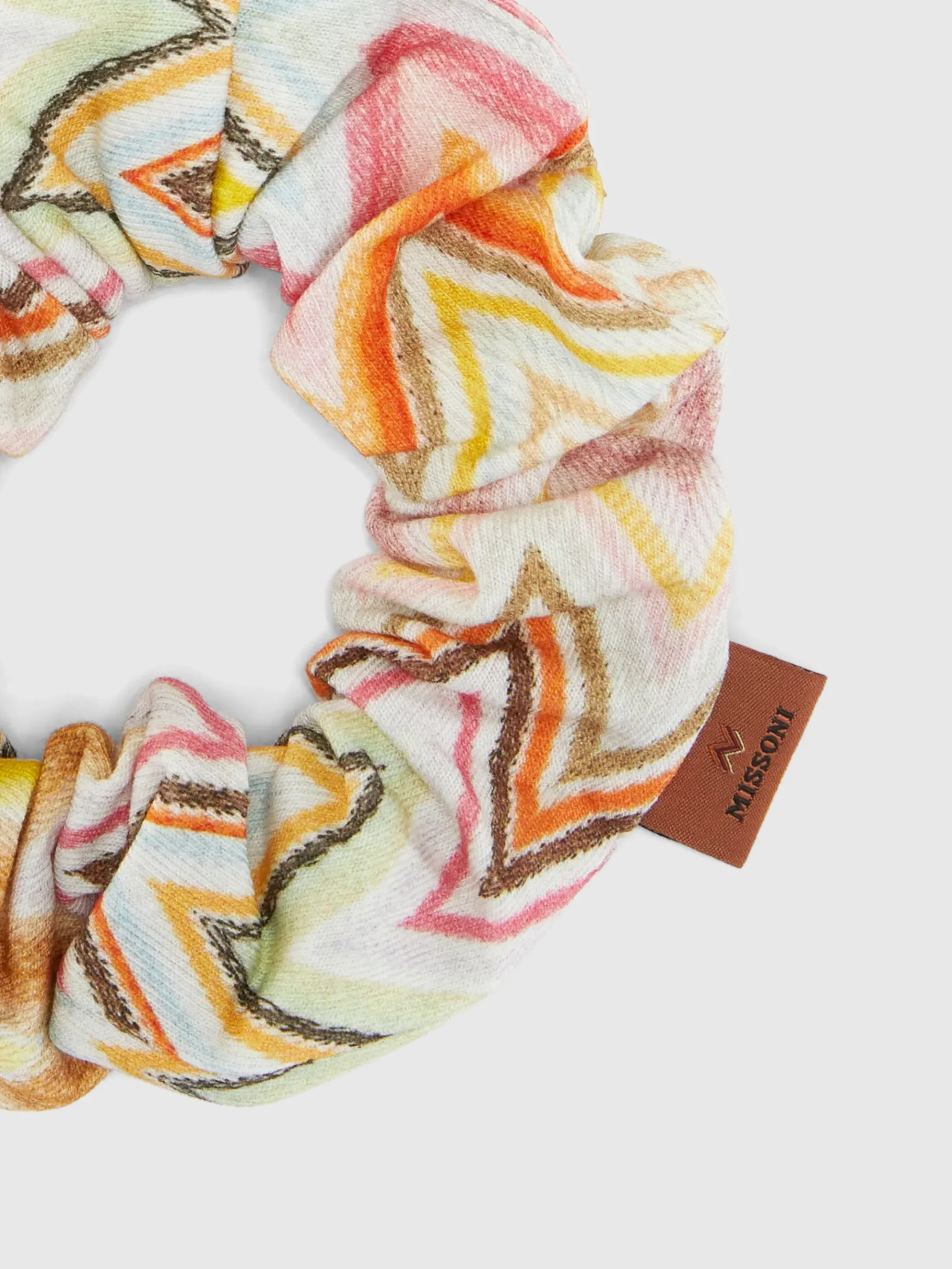 Zig zag cotton scrunchie with logo label