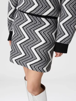 Zig zag wool miniskirt