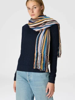 Zig zag wool scarf with fringes