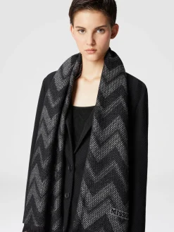 Zigzag wool stole